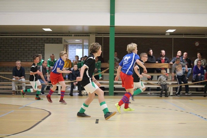 Zaalvoetbal JO13