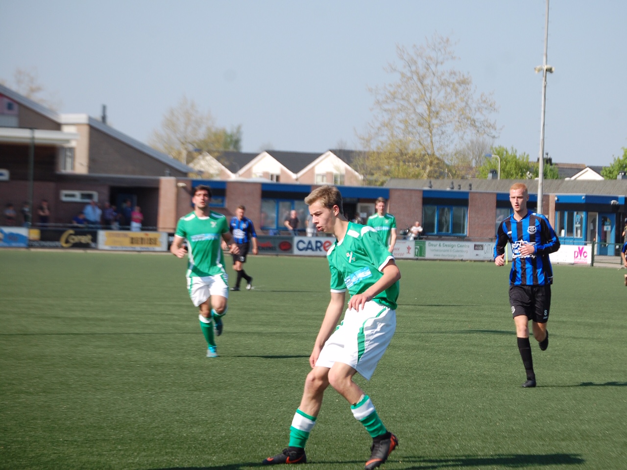 Vriendenschaar-SVF,  1e helft verloren, 2e helft gelijk gespeeld. 20-4-2019