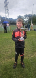 Sverre uit de JO10-2 met zijn eerste toernooi!